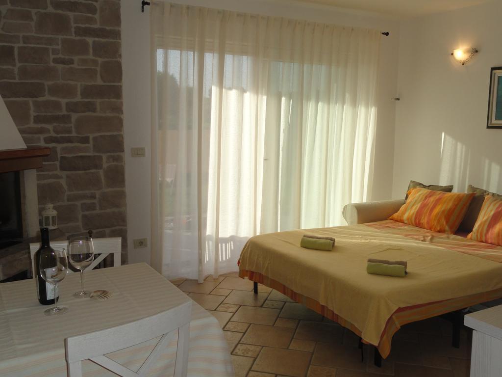 Apartment Lorenzo Pomer Εξωτερικό φωτογραφία