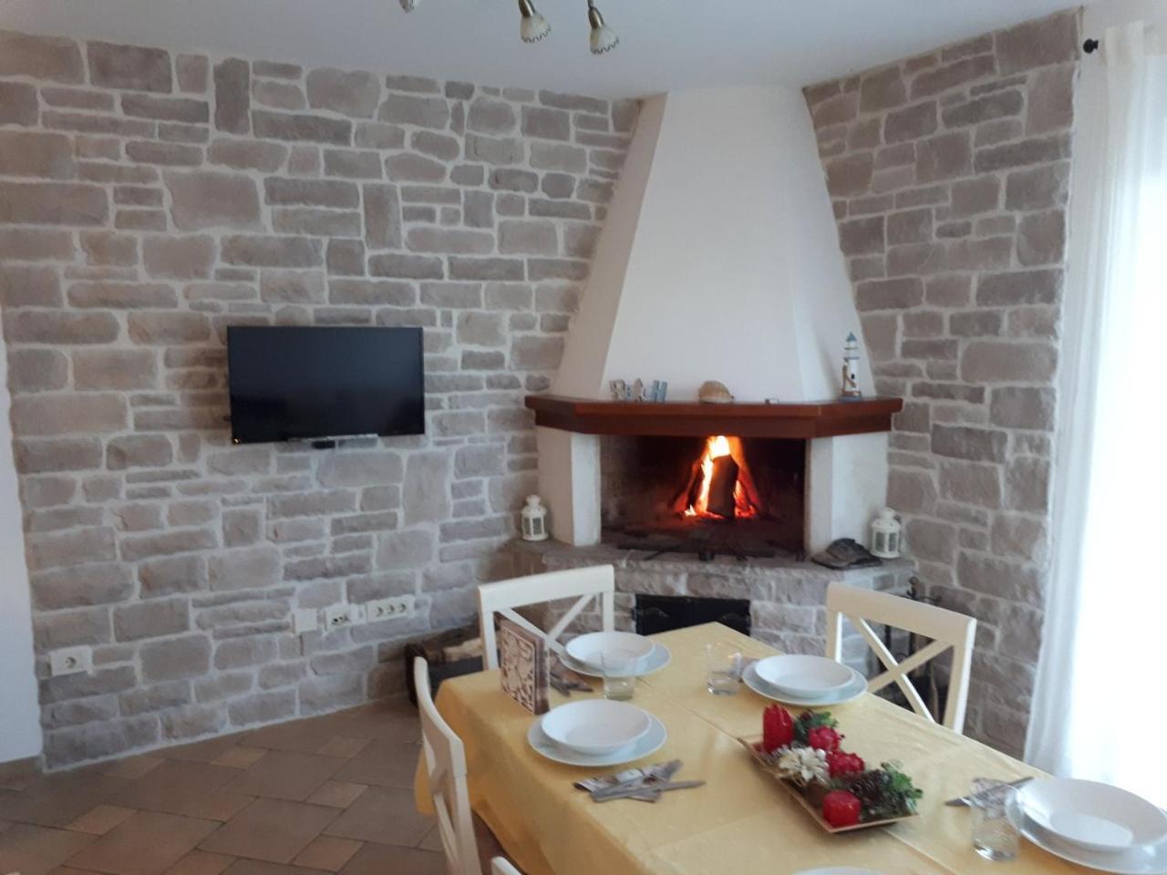 Apartment Lorenzo Pomer Εξωτερικό φωτογραφία
